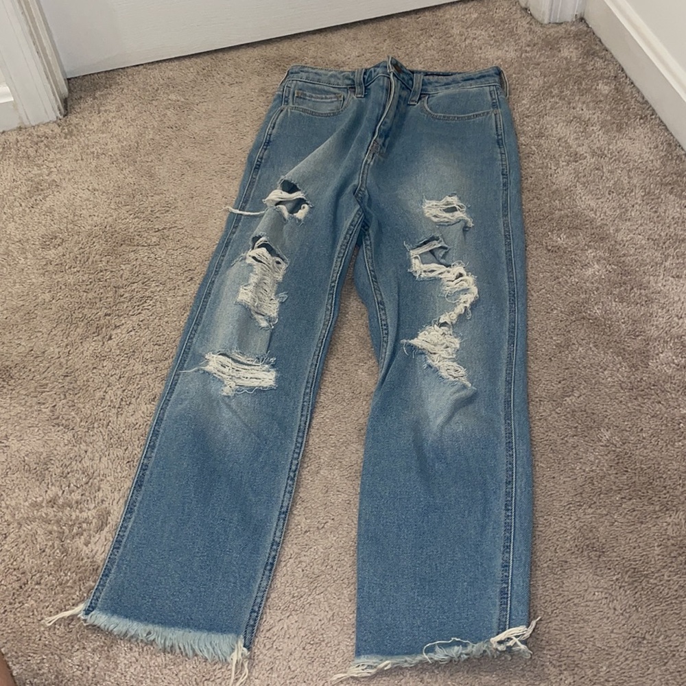 Hollister Ultra High-Rise Mom Jean
